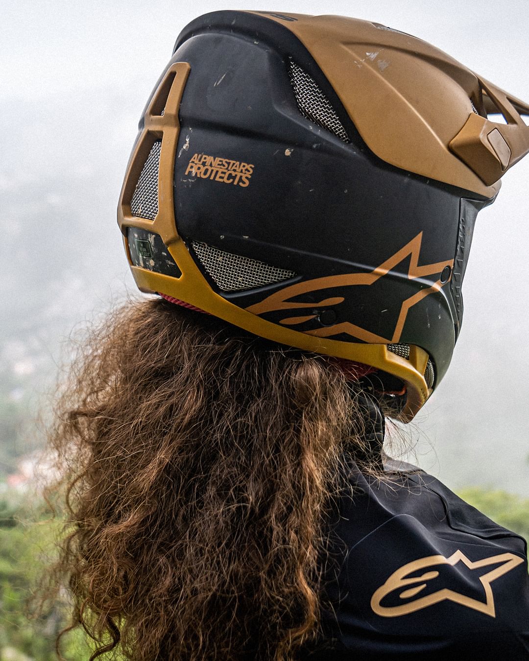 Casco Full Face Missile Tech Dorado